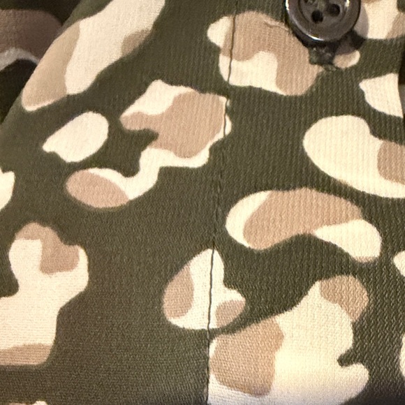 Animal Print Button-Up Shirt - Picture 11 of 11